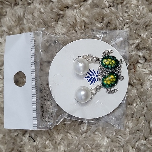 Turtle Earrings - Picture 1 of 2